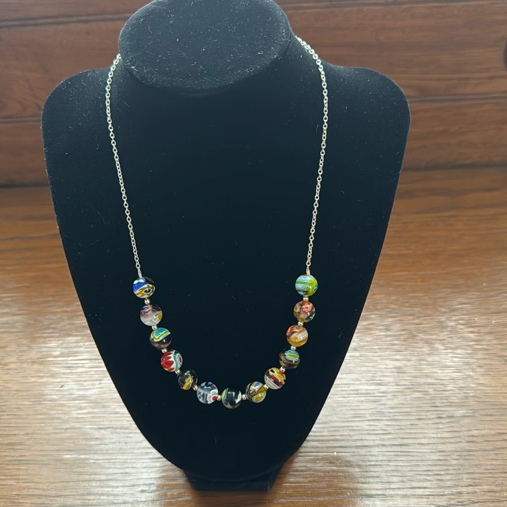 🇮🇹Venetian artisan glass and sterling silver necklace. Approximately 18”.